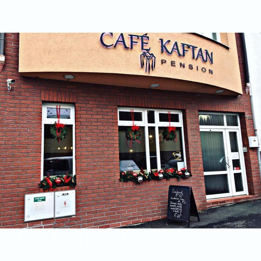Café Kaftan - pension Kolín Esterno foto